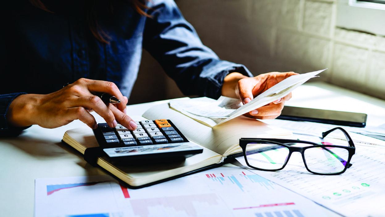 Brasil endividado: quando o dinheiro de hoje começa a comprometer o futuro